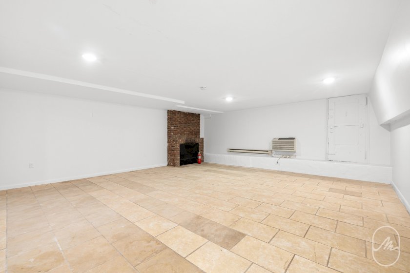 wide photo