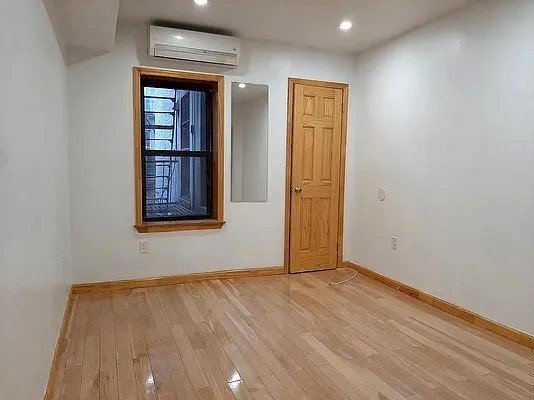 wide photo