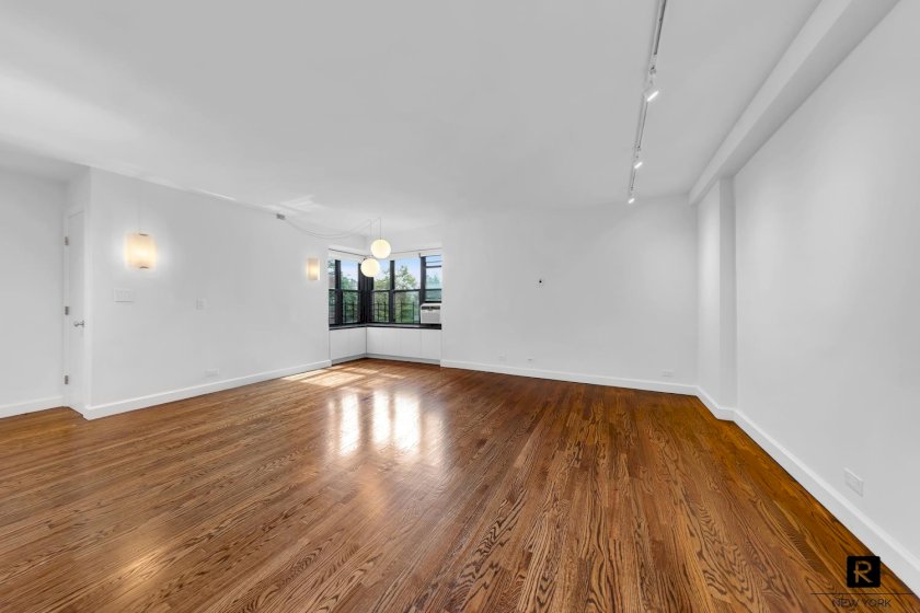 wide photo