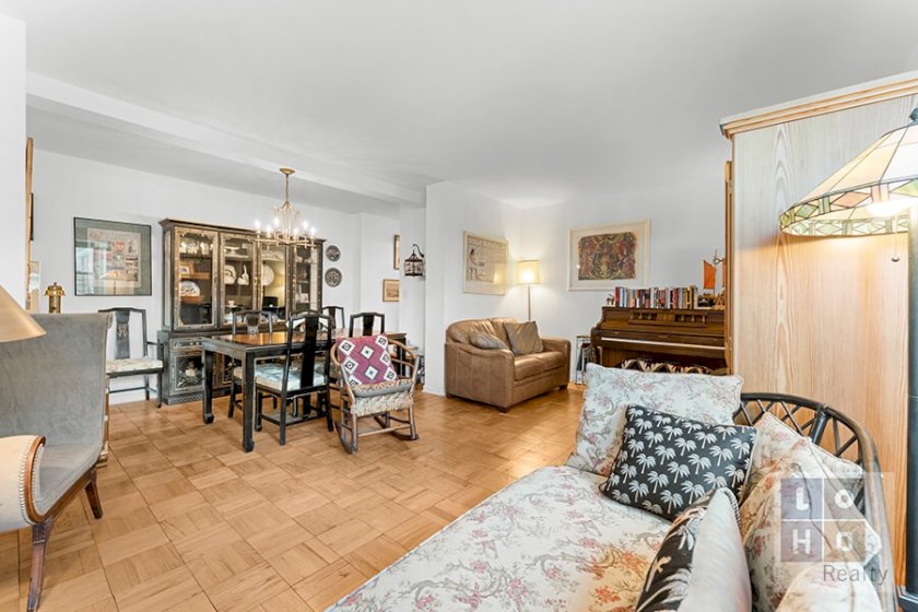 wide photo