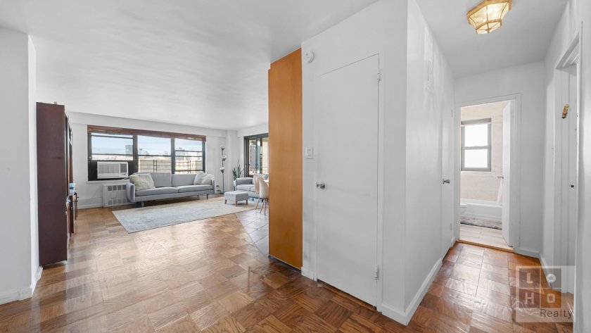 wide photo