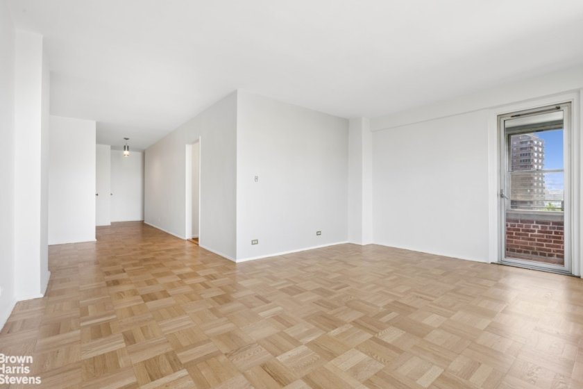 wide photo