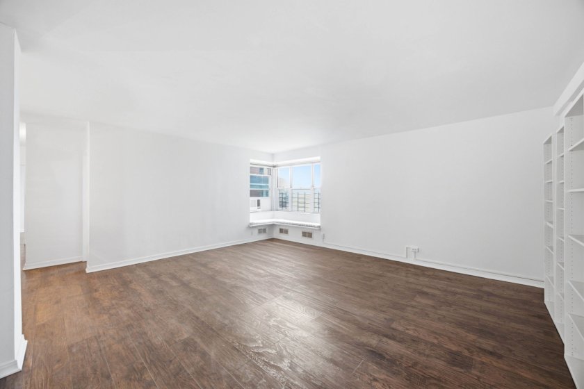 wide photo