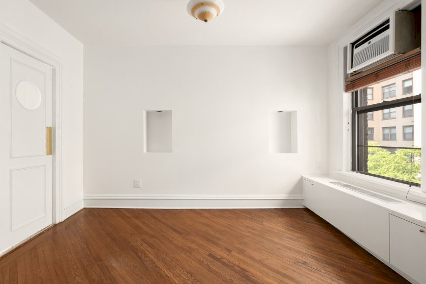wide photo