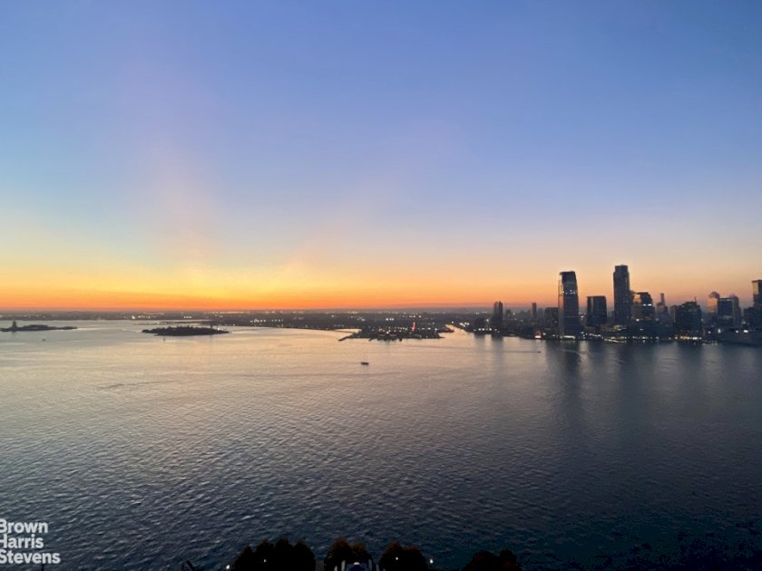 wide photo
