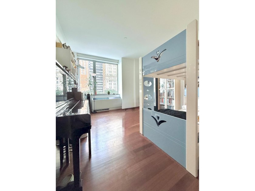 wide photo