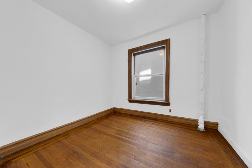 wide photo