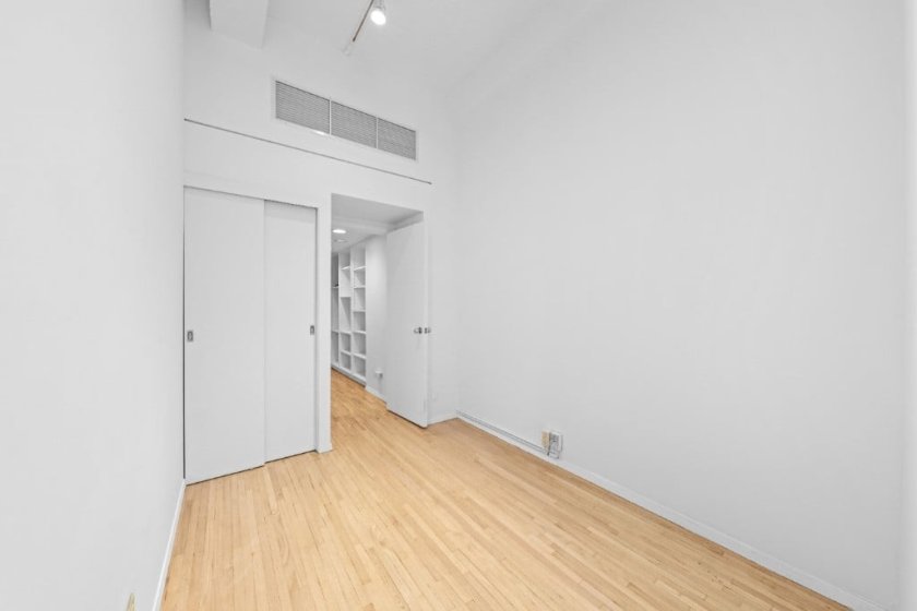 wide photo
