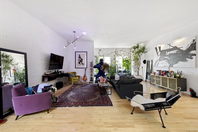 wide photo