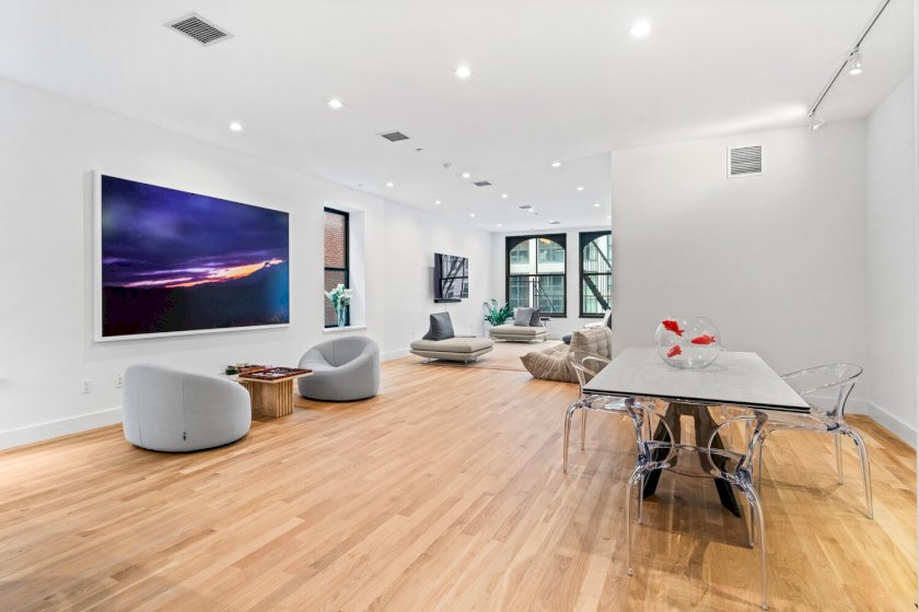 wide photo