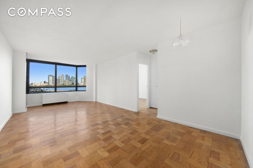 wide photo