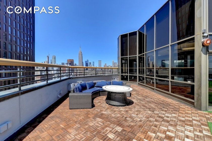 wide photo