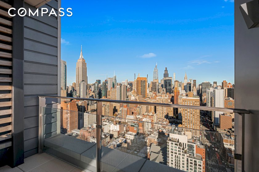 wide photo