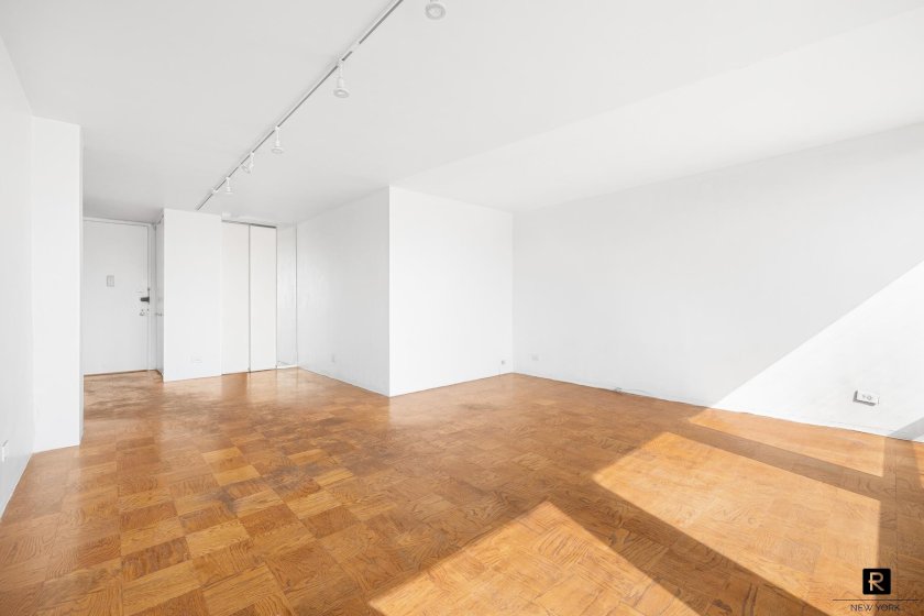 wide photo