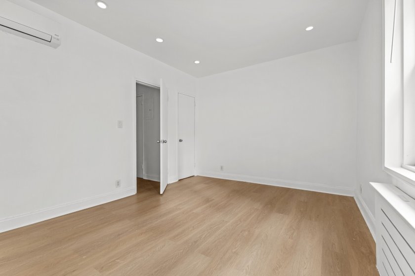 wide photo