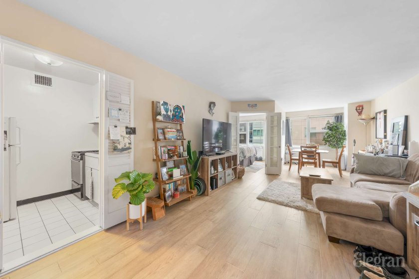wide photo