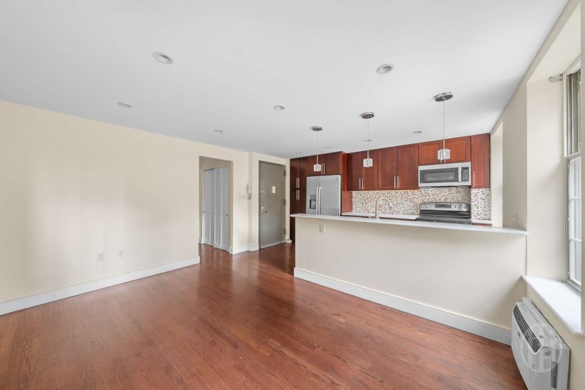 wide photo