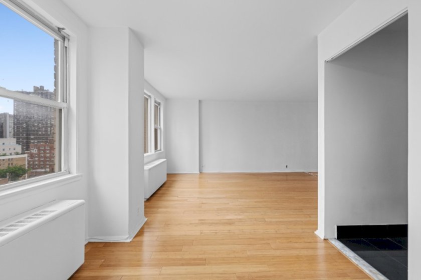 wide photo