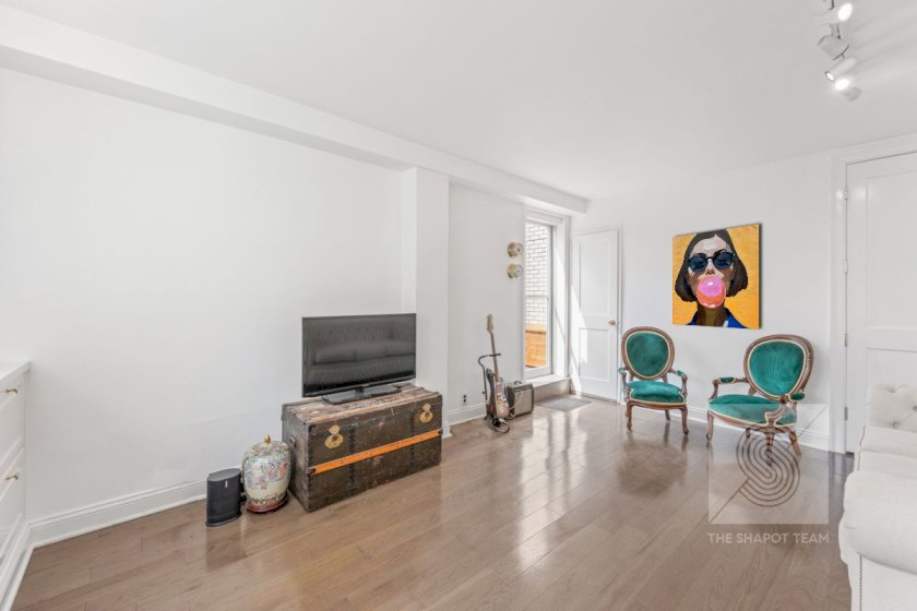 wide photo
