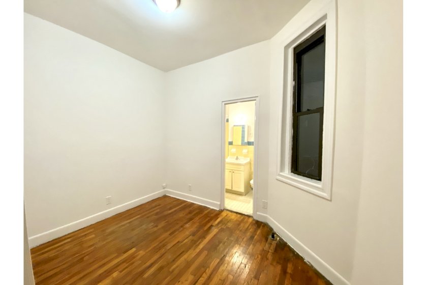 wide photo