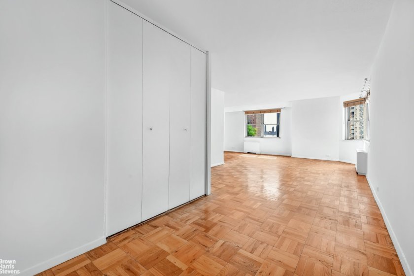 wide photo