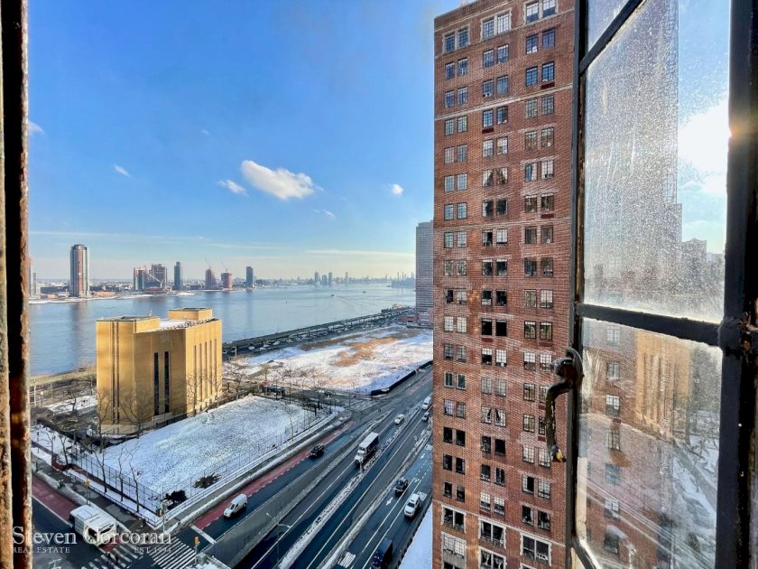 wide photo