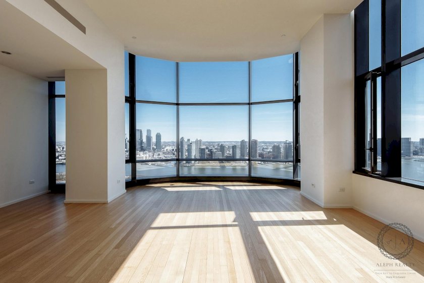 wide photo