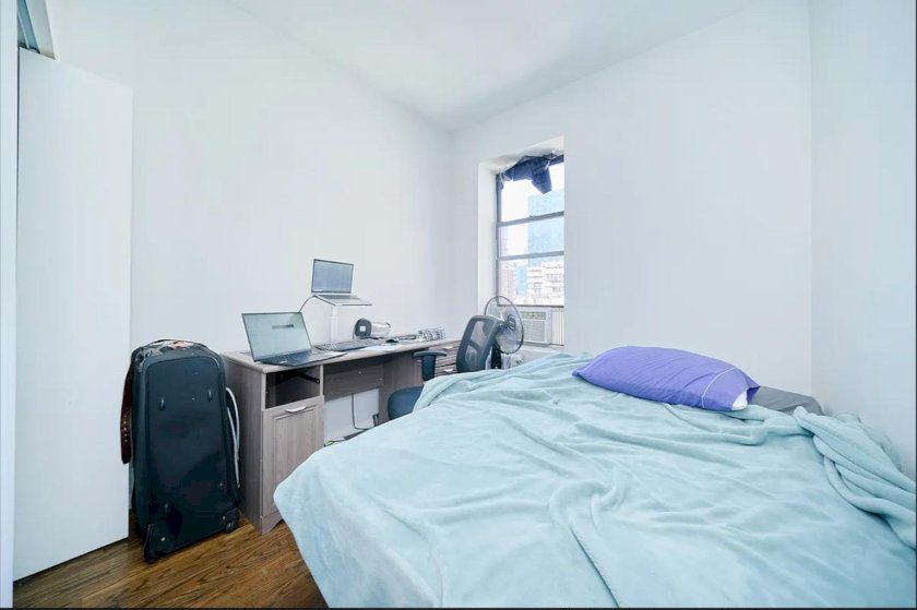 wide photo