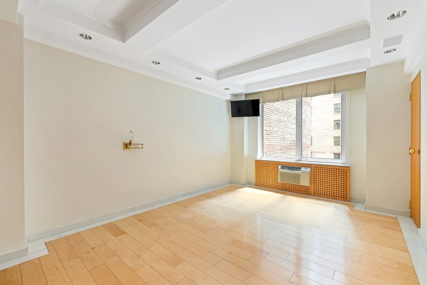 wide photo