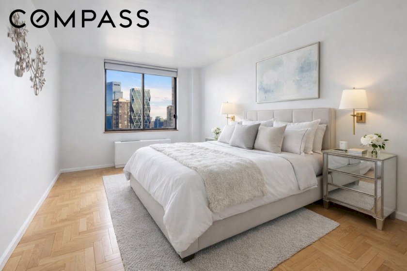 wide photo