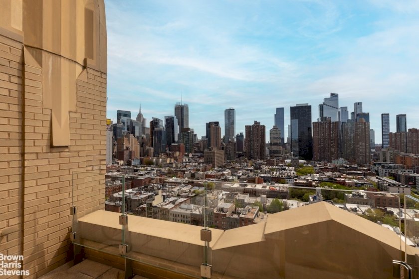 wide photo