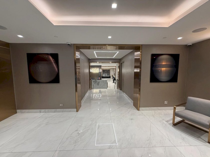 wide photo