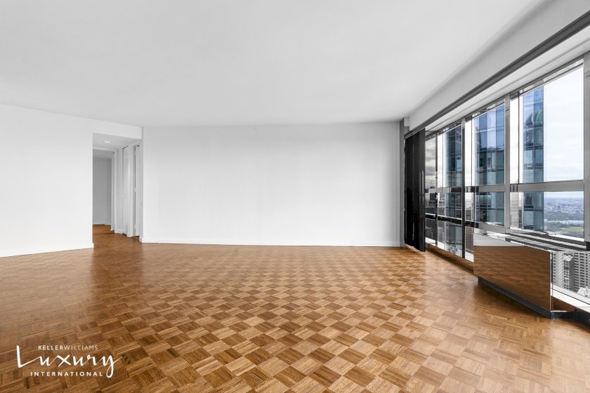 wide photo