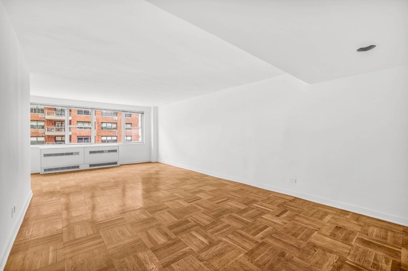 wide photo