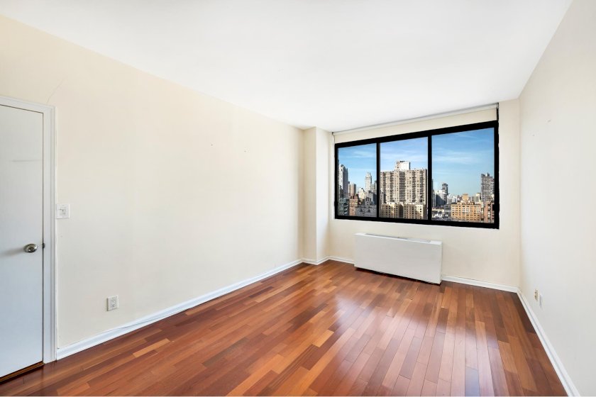 wide photo