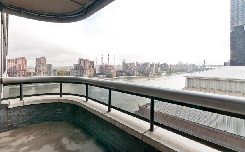 wide photo