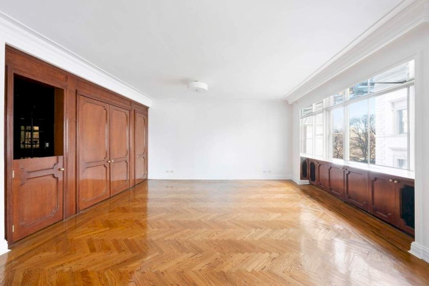 wide photo