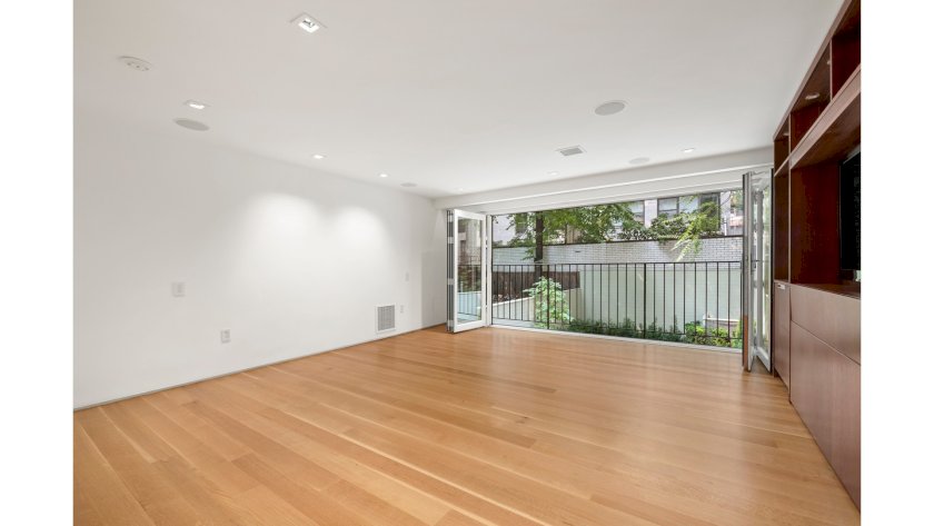 wide photo