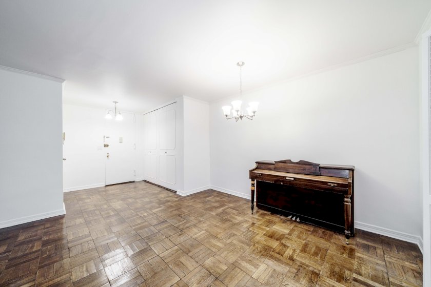 wide photo