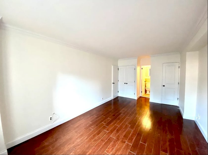 wide photo