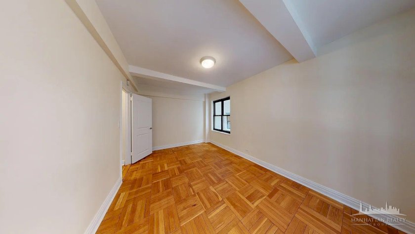 wide photo