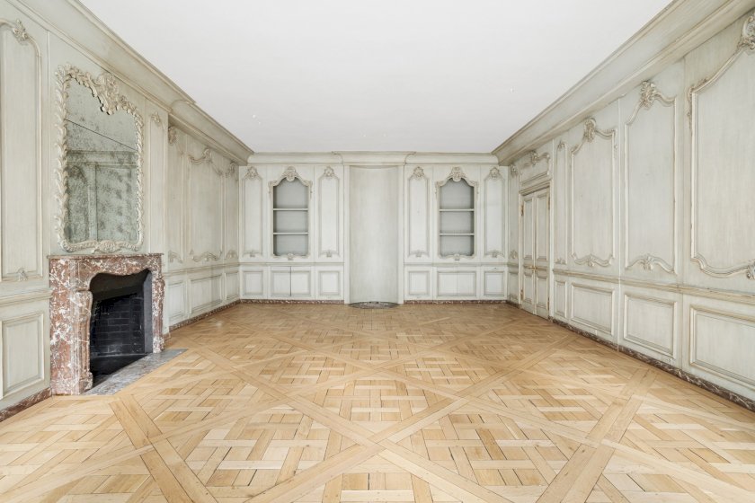 wide photo