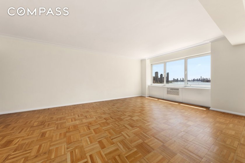 wide photo