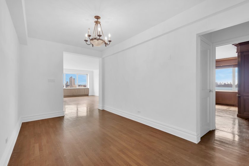 wide photo