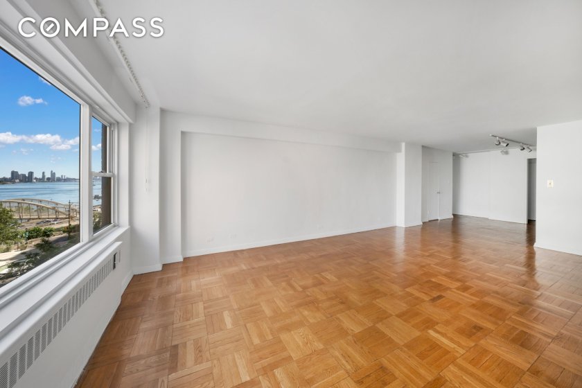 wide photo