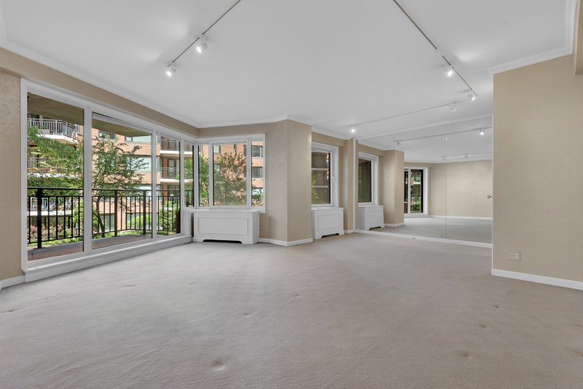 wide photo