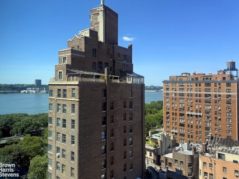wide photo
