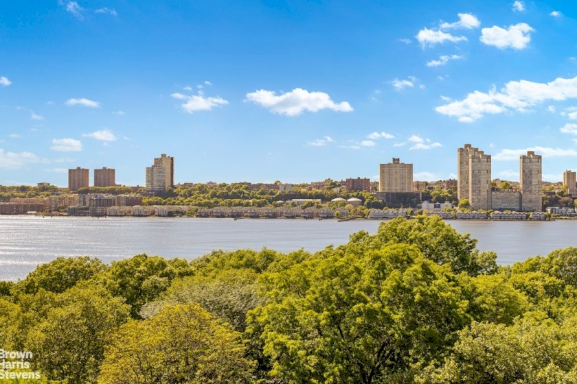 wide photo
