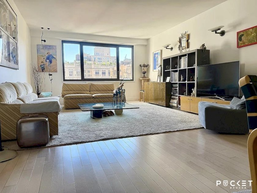 wide photo