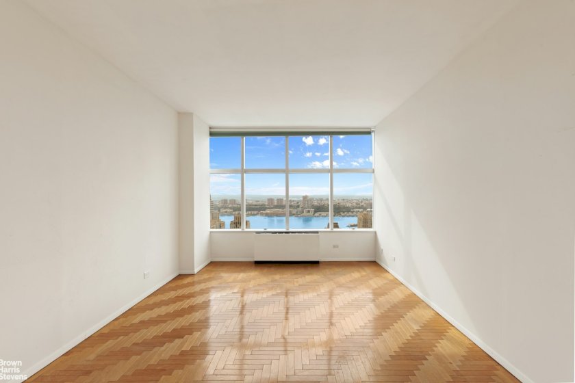 wide photo